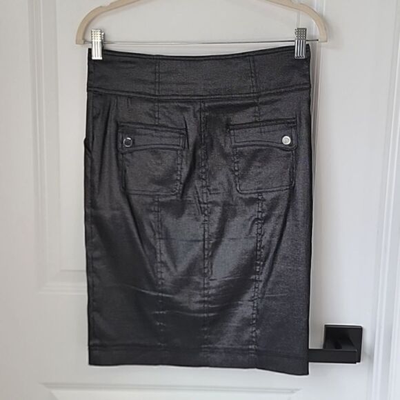 Bebe Black Shiny Metallic Pencil Skirt - Size 6 - Picture 3 of 16
